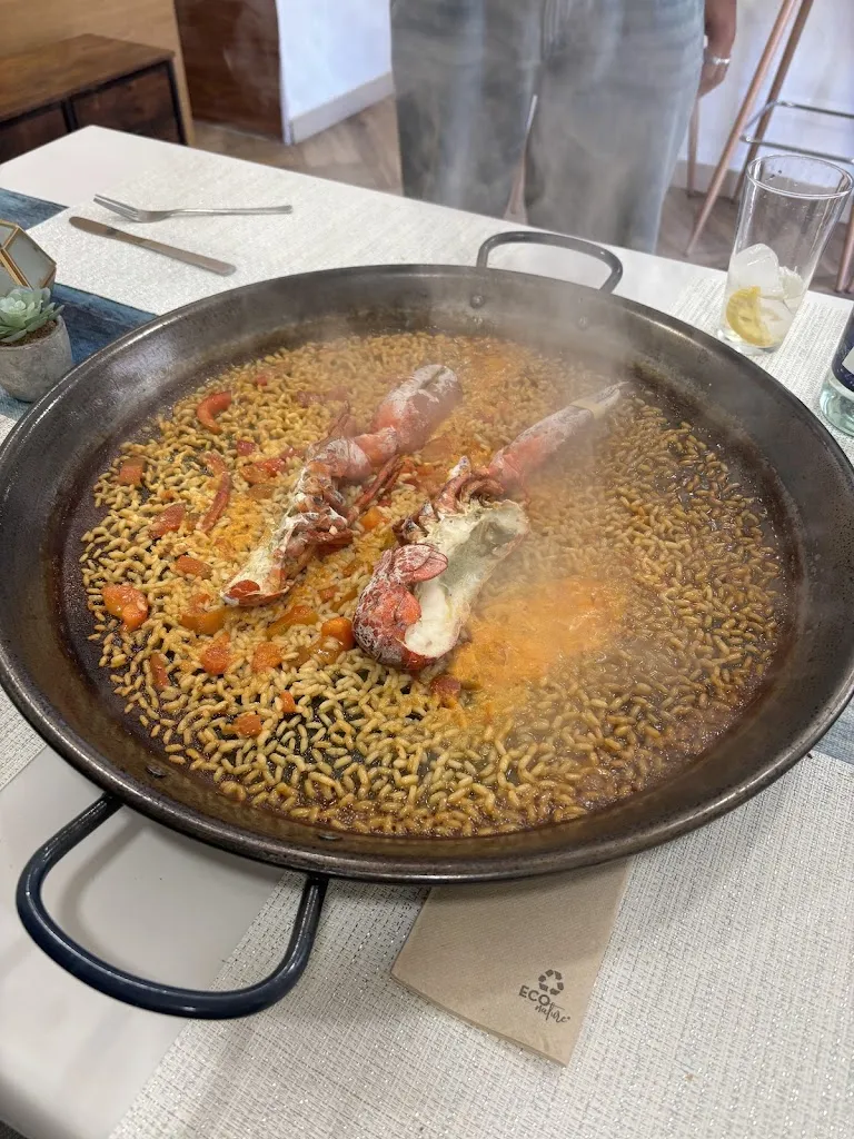 Ian Lee_Perla Beltza_Lezo_review