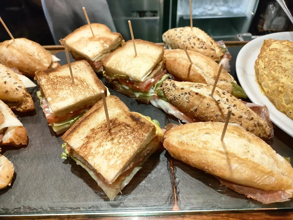 ion arroyo vicente_Bar Sahatsa_Lezo_review