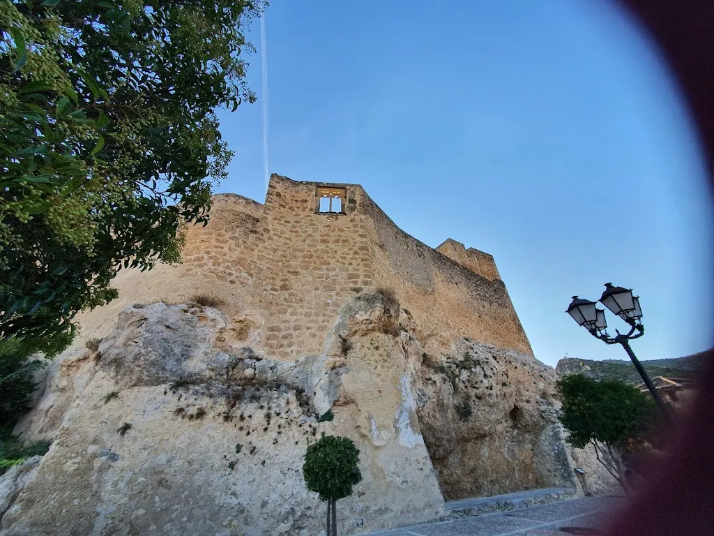 Sandy Hicks_Castillo de Yeste_Yeste_review