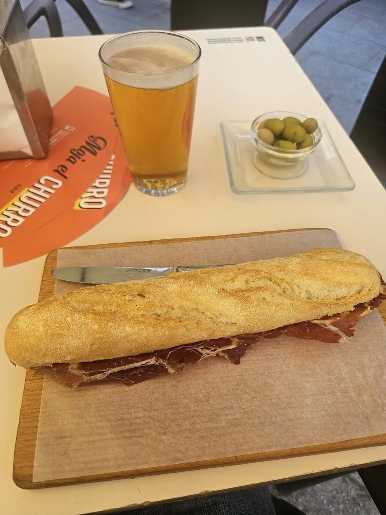 Eris Pejtamalli_Ana Segura Jamonería_Segura_recensione