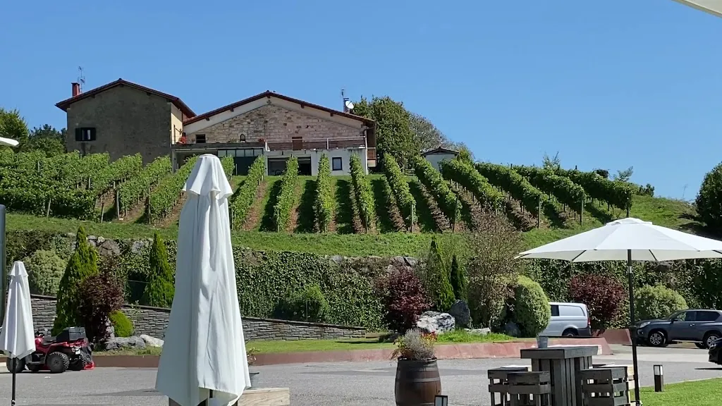 Bodega Katxiña Txakolina_Orio_slider_image_2