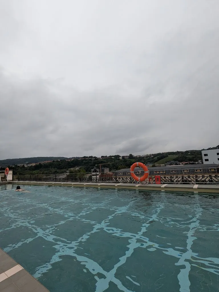 Arthur Majendie_The Social Hub San Sebastian_Urnieta_review