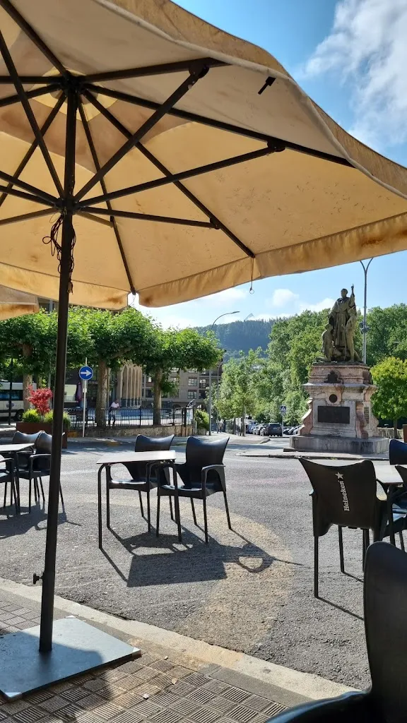 James McMurray_OLANO_Ordizia_review