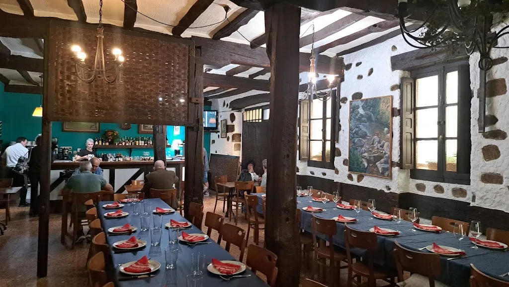 Patri jatetxea restaurant in Usurbil