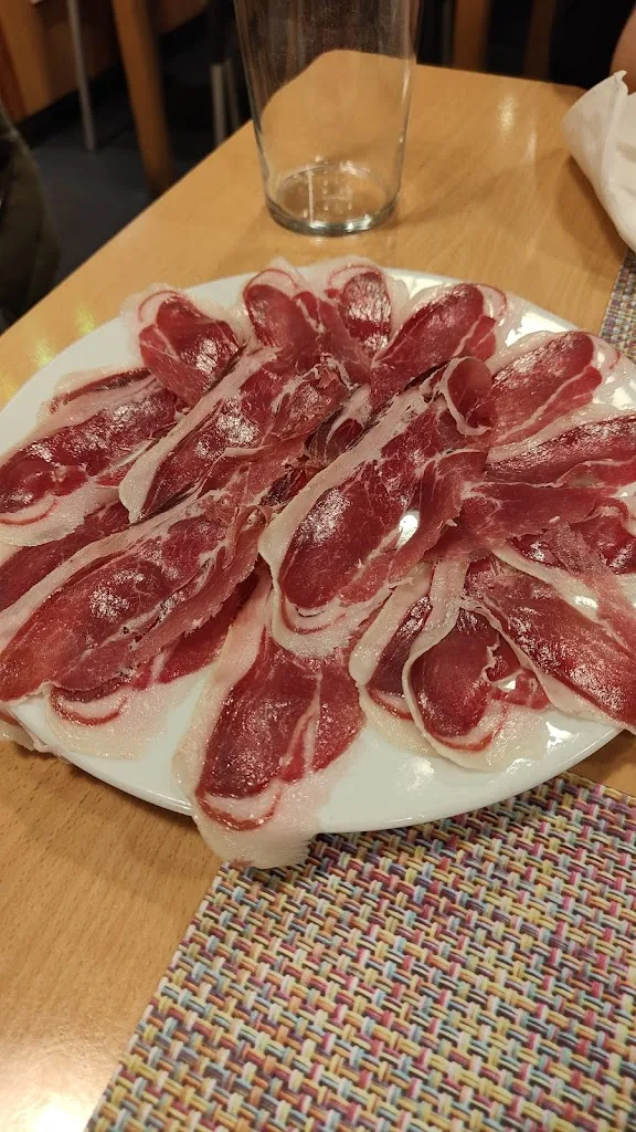 Andrea Moro_Artzabal_Usurbil_review