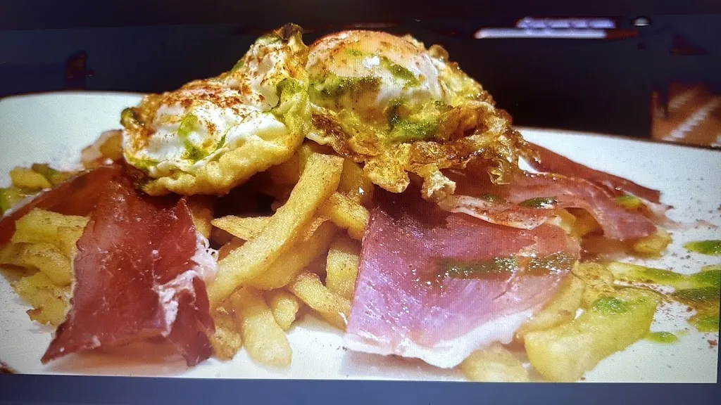 Restaurante Tía María_Viveros_slider_image_3