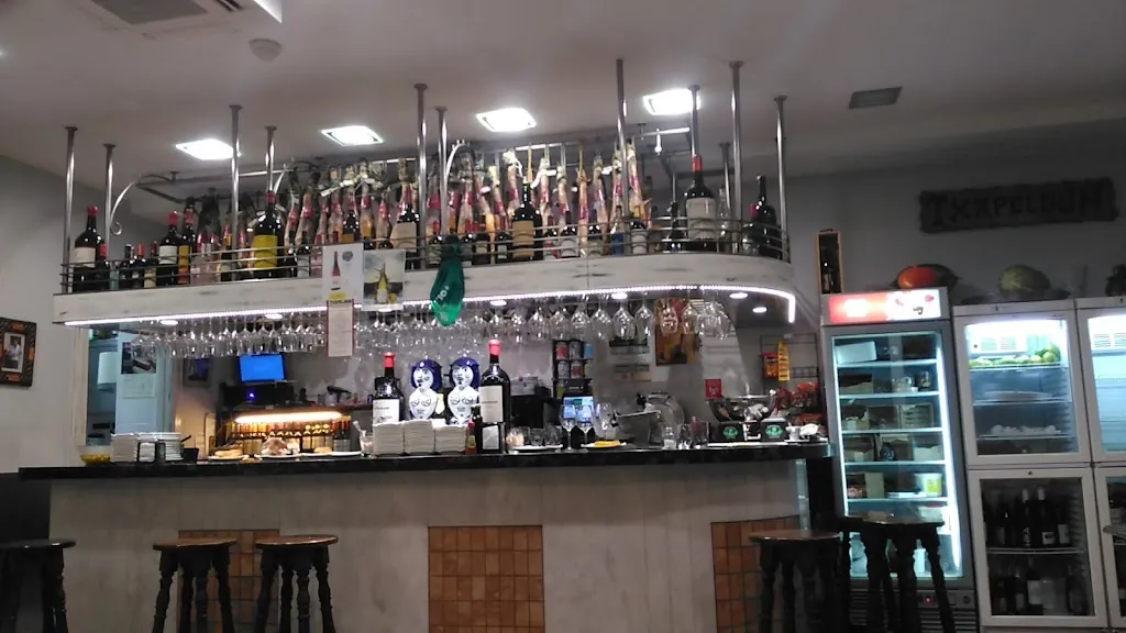 Txapeldun jatetxea restaurant in Villabona