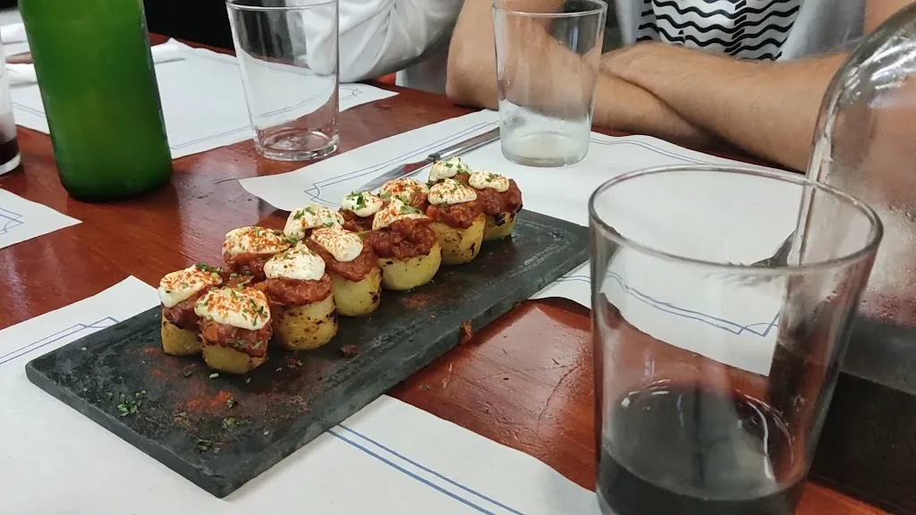 El Caserío Taberna Jatetxea_Pasaia_slider_image_2