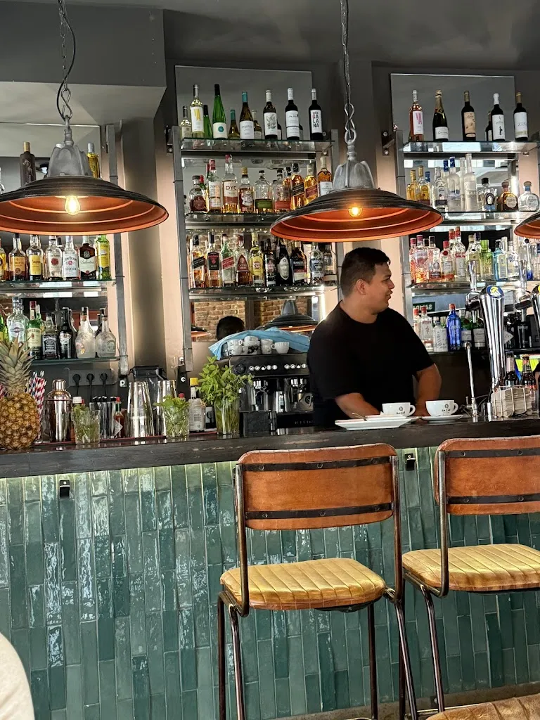 Elya Gruboy_El Sur de Moratín_Baña A_review