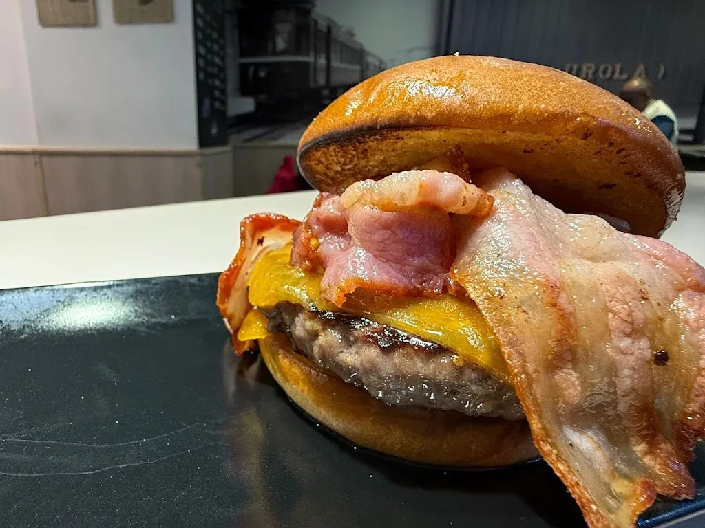 Gure trena_Urretxu_slider_image_2