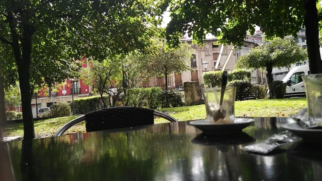 Gure trena_Urretxu_slider_image_3