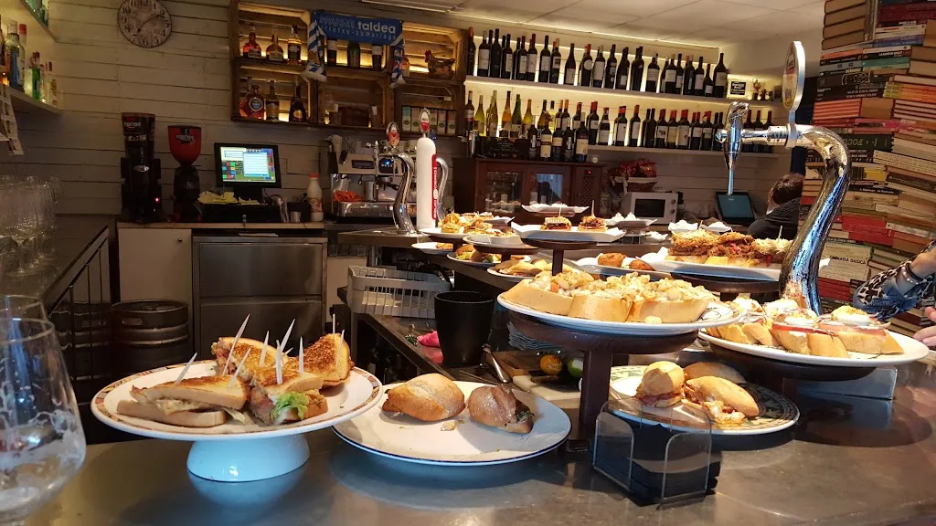 Taberna Bidezar_Urretxu_slider_image_2