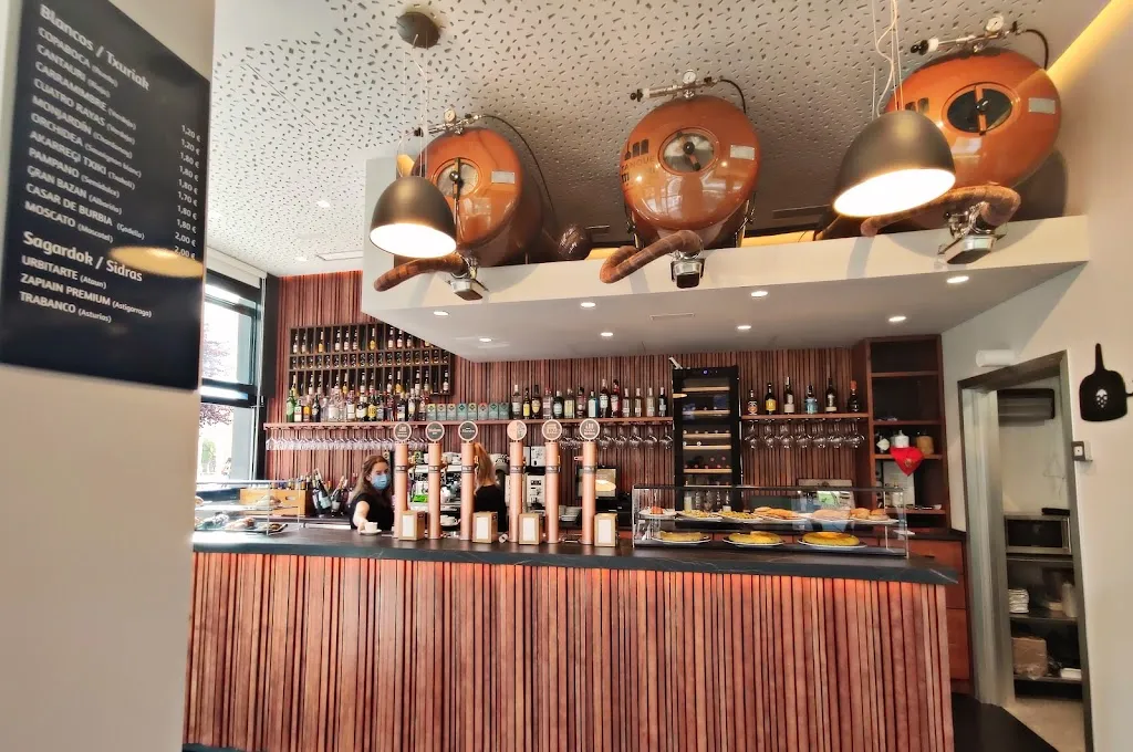 Urzubi Taberna_Urretxu_slider_image_1