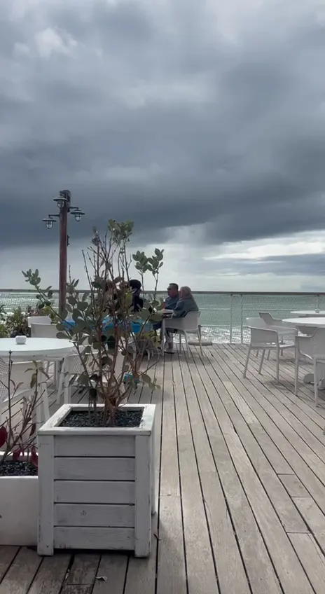 M M_Vivero beach club_Viveros_review