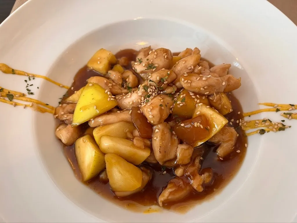 Miya Oriental_Tolosa_slider_image_2