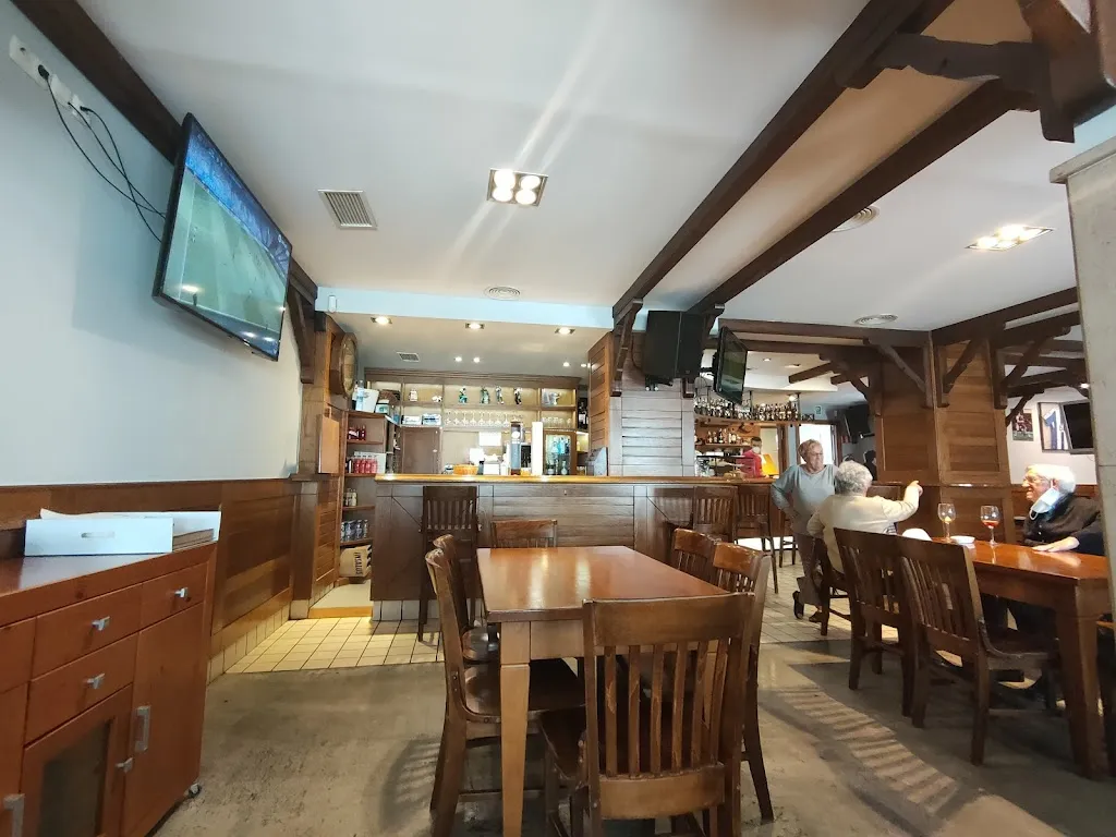 Bar Egarri_Zizurkil_slider_image_3