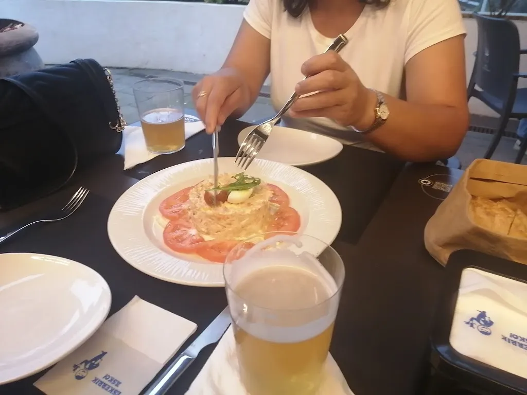 arantxa la barbera onaindia_Pasus Taberna_Zizurkil_recensione