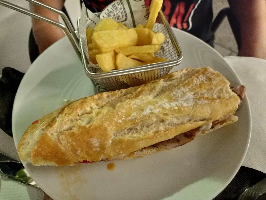 José Luis Fernández Allende_Pasus Taberna_Zizurkil_recensione