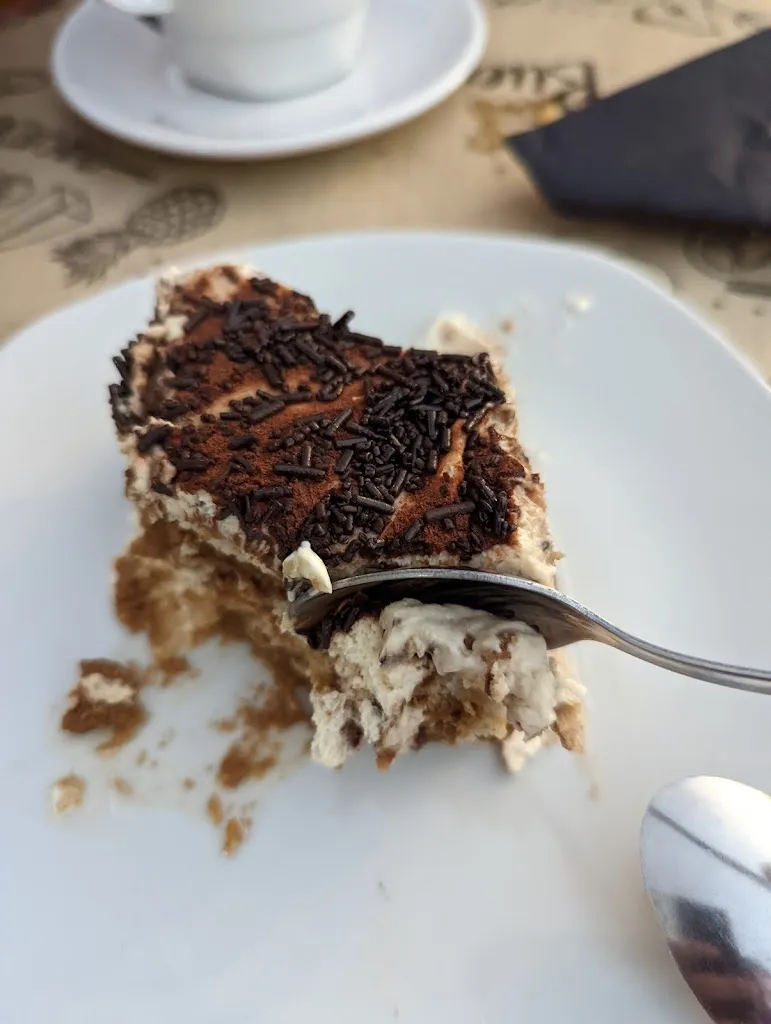 Ismael Huete_El Oasis Bar Restaurante_Viveros_review