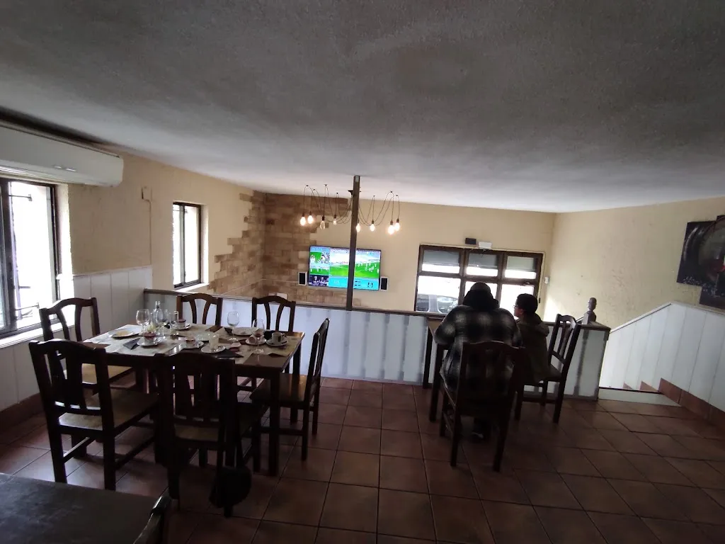 El Oasis Bar Restaurante restaurant in Viveros