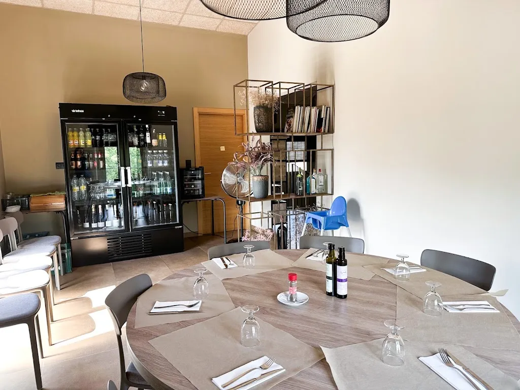 Bar Restaurant Aiguaviva restaurant in Aiguaviva