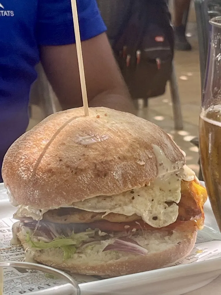 Agumas_Albanyà_slider_image_3