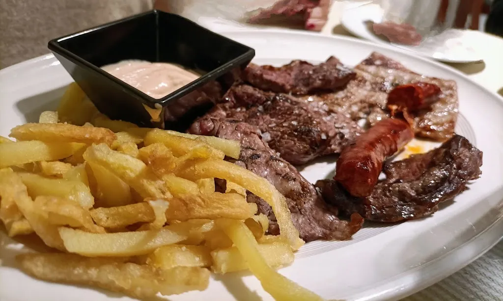 ESMERALDA CASTELLANOS_Restaurante Asador Fuentelabrada_Viveros_review