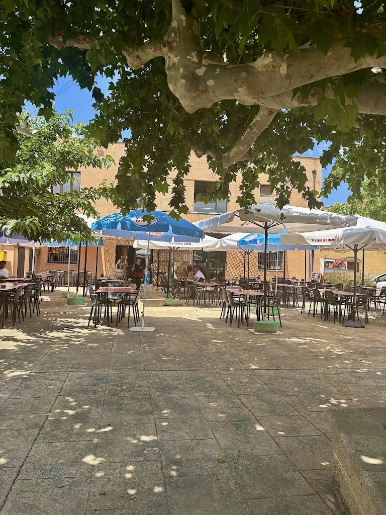 Anna Coll_Restaurant Societat d'Avinyonet de Puigventós_Avinyonet de Puigventós_review