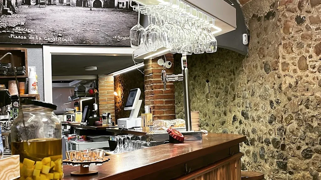 Bar La Plaça ristorante a Bàscara