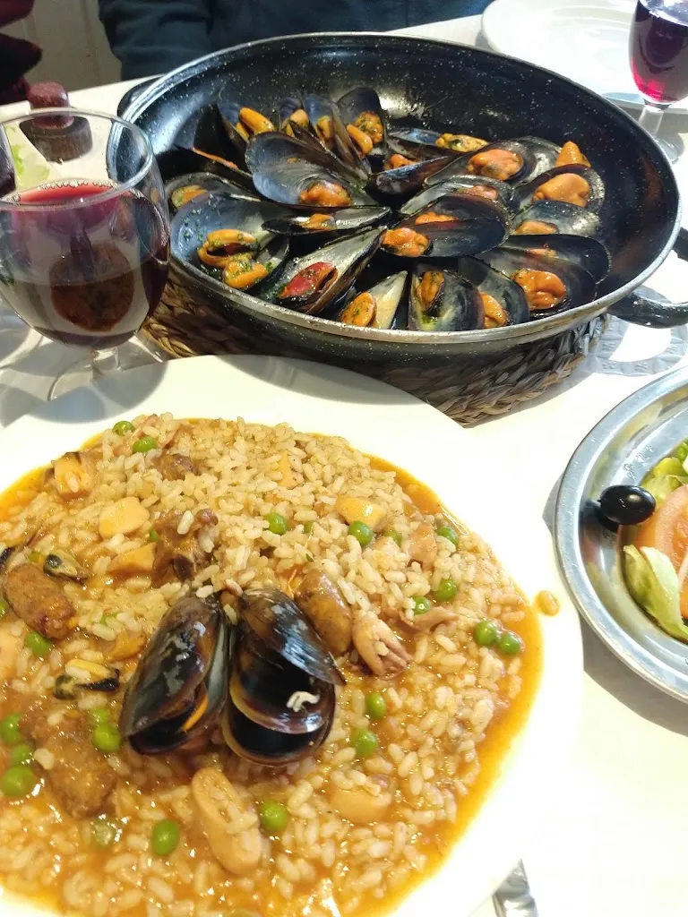 Menu_RESTAURANT LES ROQUES_Bàscara_image_8