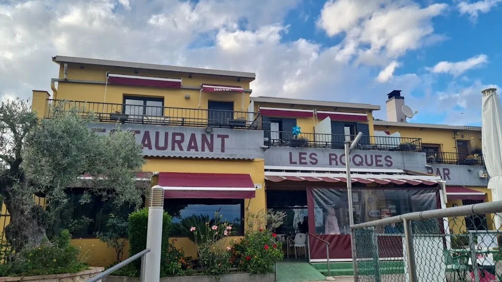 RESTAURANT LES ROQUES_Bàscara_slider_image_1