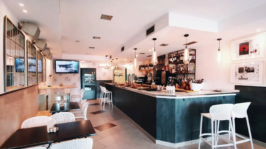 Txopa Gastrolekua restaurant in Zumaia