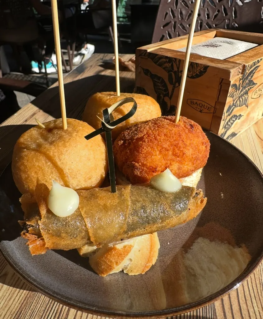 Maria Hermie_Labarra taberna_Zumaia_review