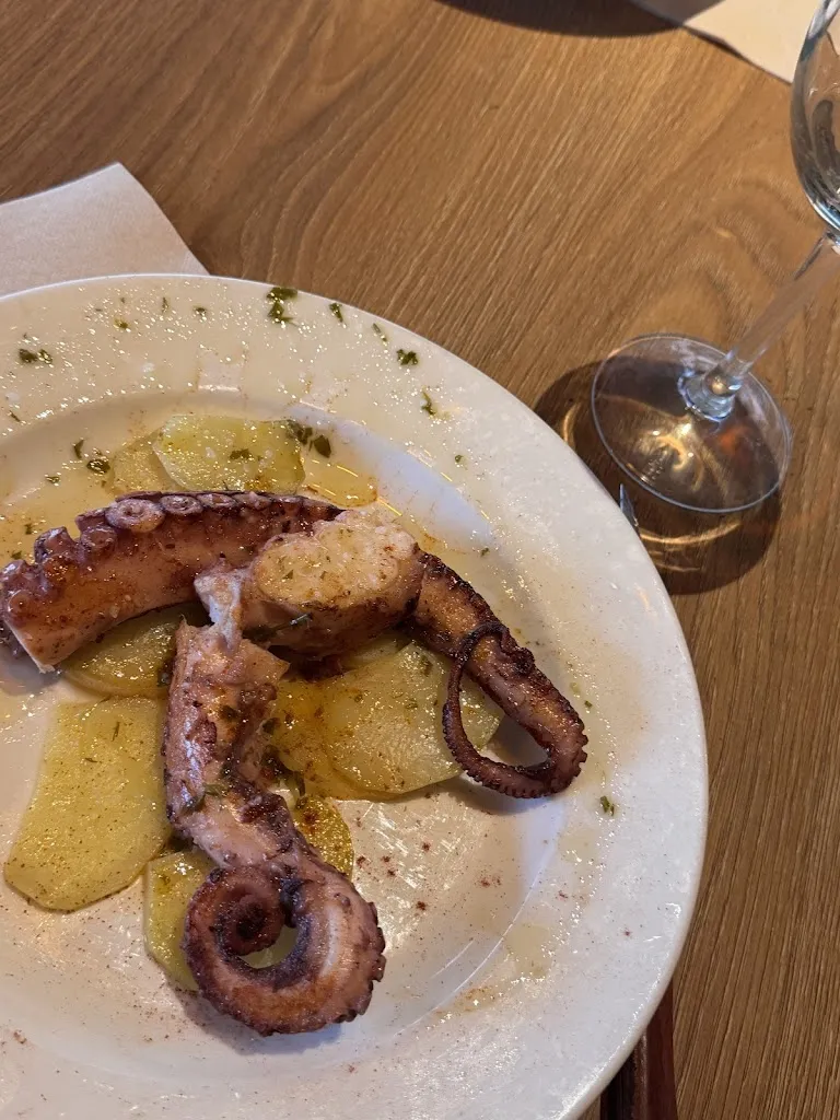 Eteri Chykobava_Itzurun taberna_Zumaia_review