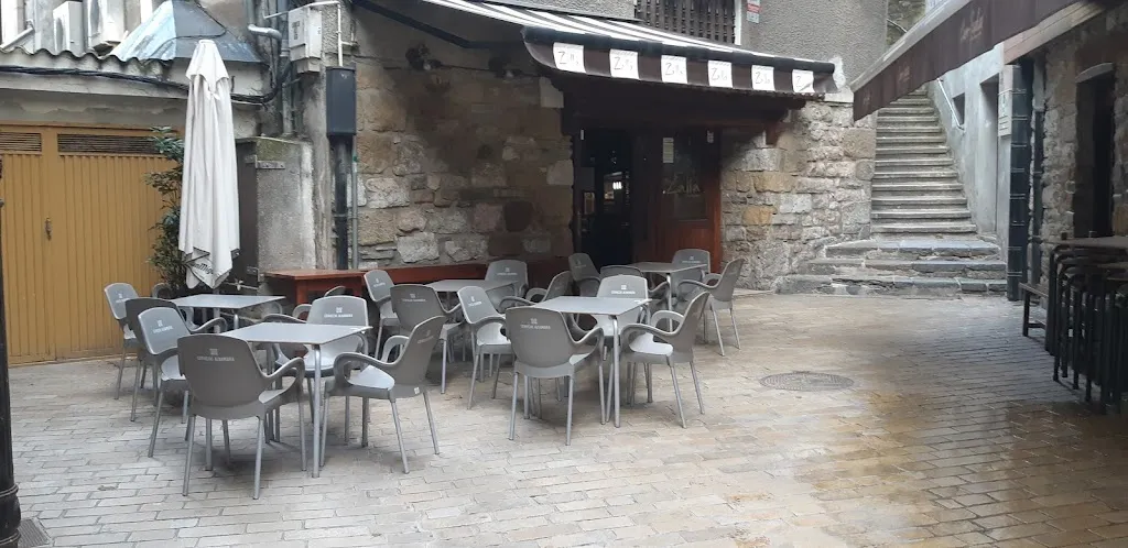 Bar Zalla restaurant in Zumaia