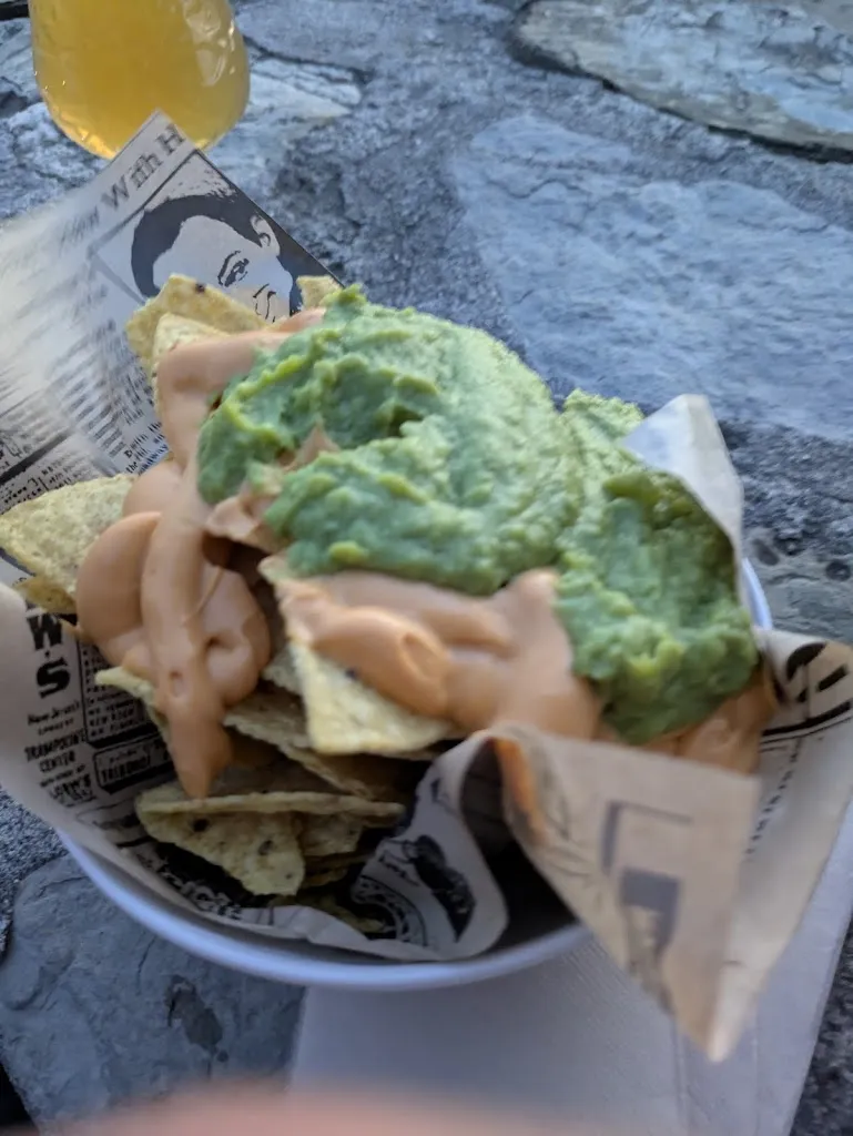 Pablo Puerto_Enbata Kantina - Itzurun hondartzako txiringitoa_Zumaia_review