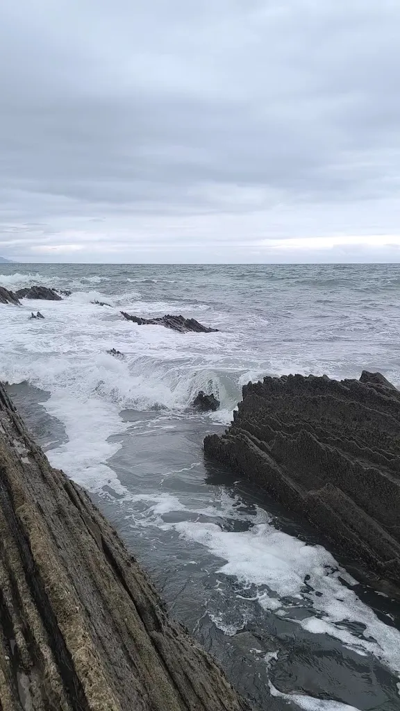 Enbata Kantina - Itzurun hondartzako txiringitoa_Zumaia_slider_image_2