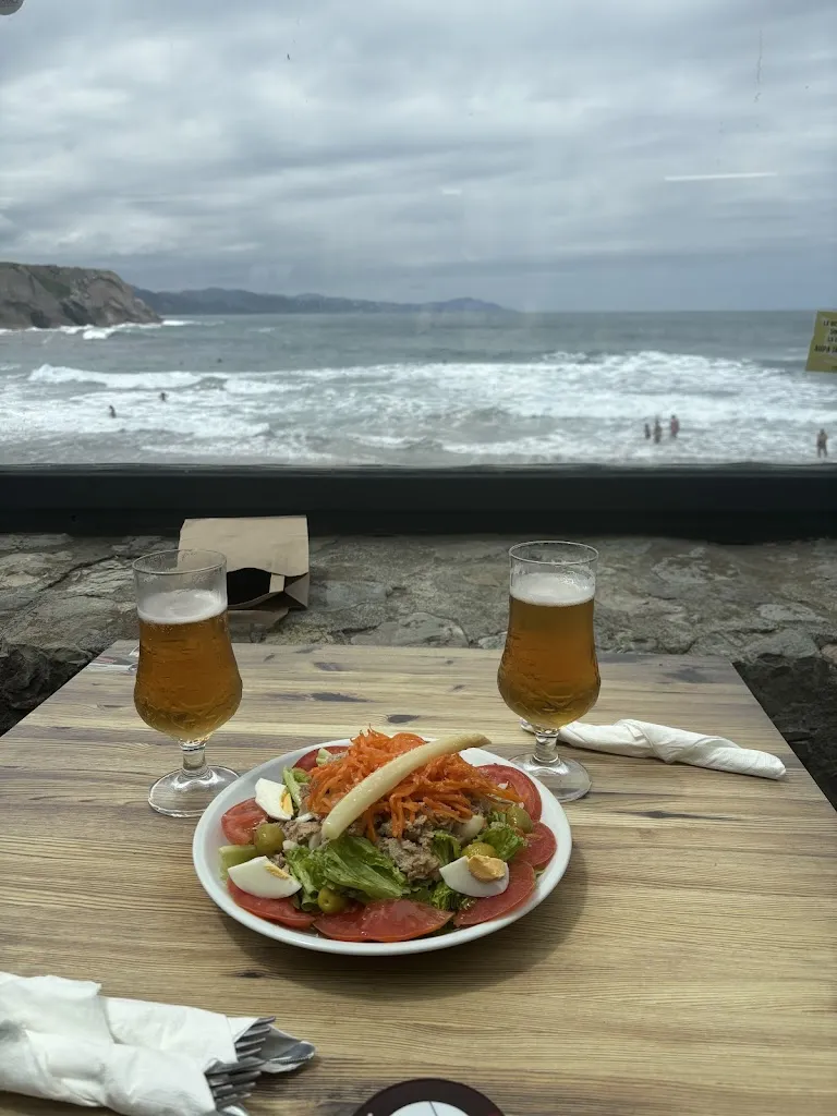 Enbata Kantina - Itzurun hondartzako txiringitoa_Zumaia_slider_image_3