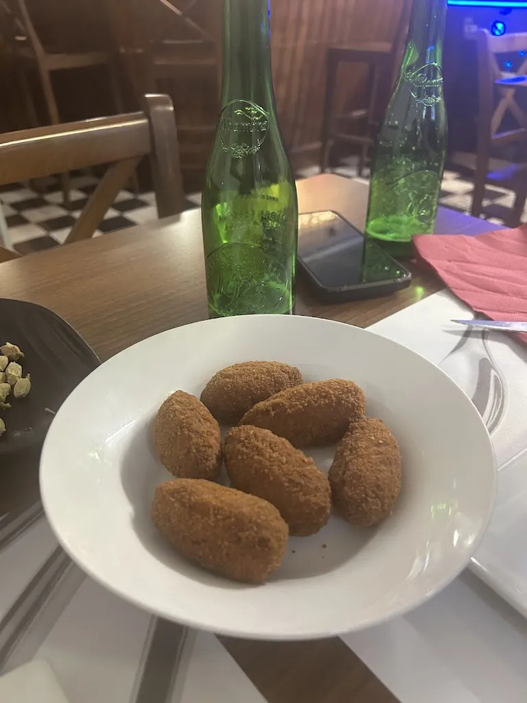 Carolina Torres_El Centre_Arbúcies_review