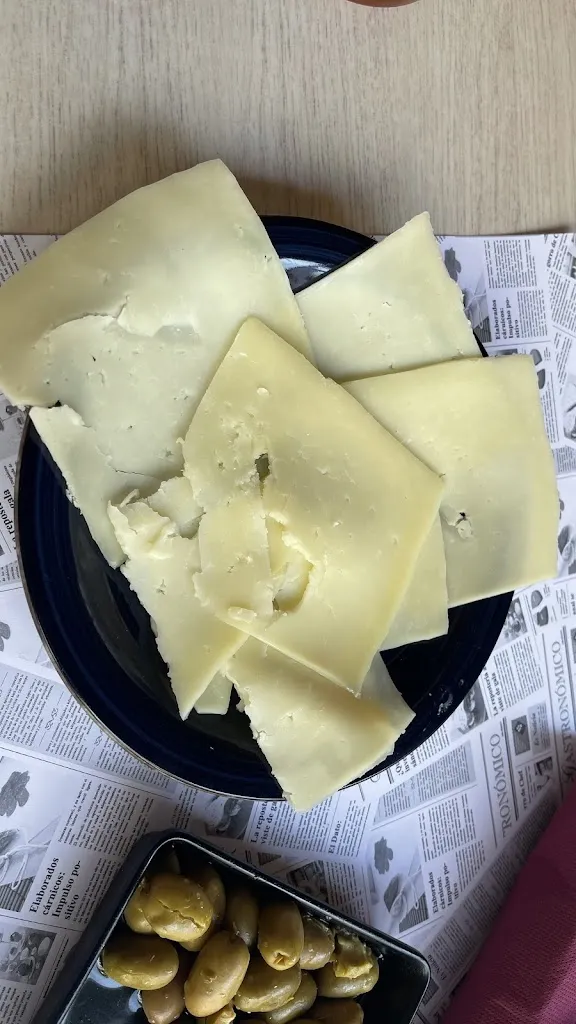 Vadym Lark_El Centre_Arbúcies_review