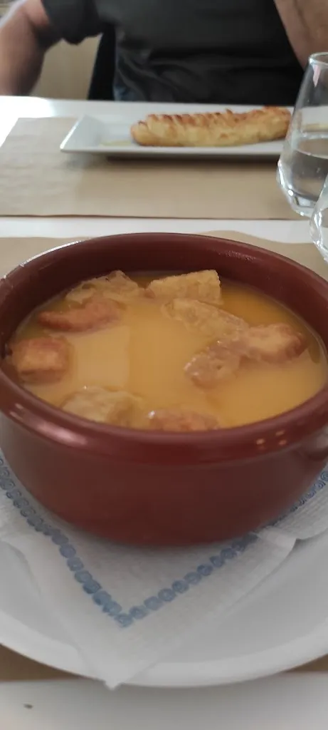 LUZ_Cafeteria Restaurant El Rallye_Arbúcies_review