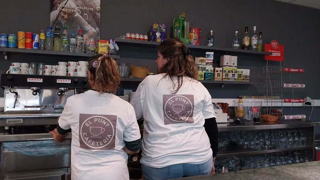 Cesar Decolle_Bar, Hamburgueseria Elpoli_Arbúcies_avis