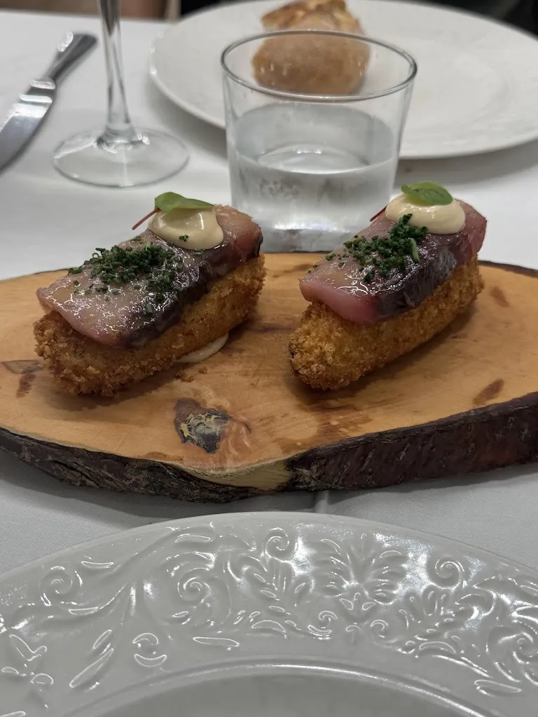 Rosa Caminal Diaz_Kirkilla_Zarautz_review