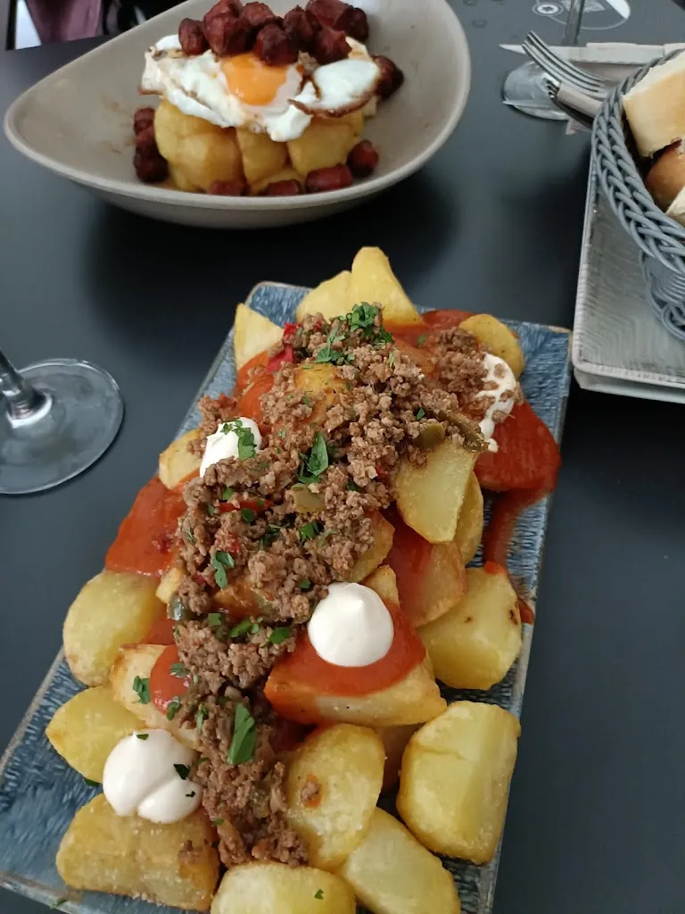 Toki-Ona Taberna_Zarautz_slider_image_2