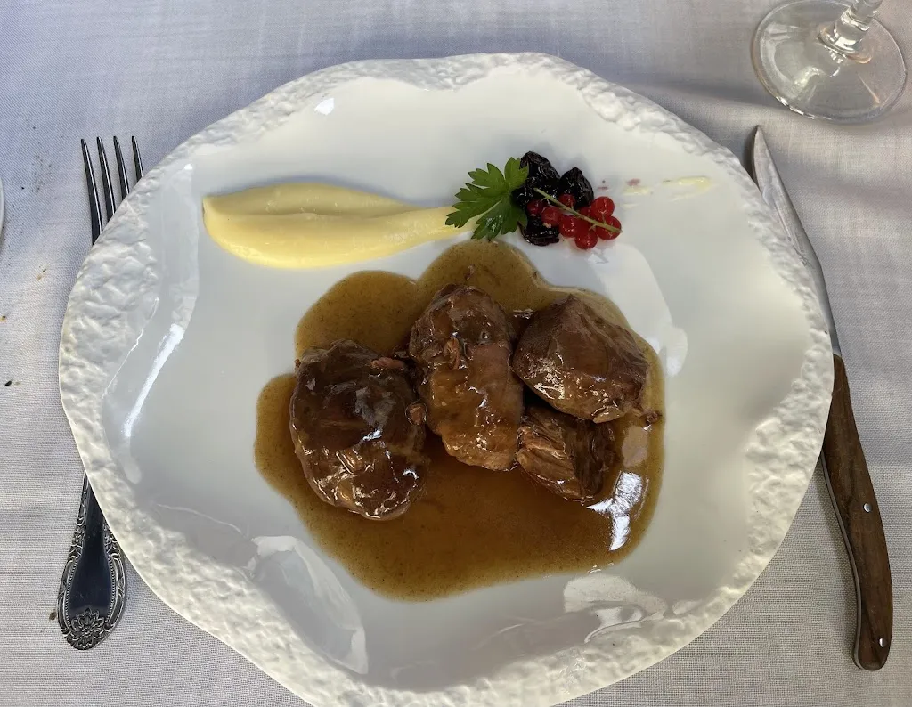 Codrin Bucur_Gure Txokoa_Zarautz_review