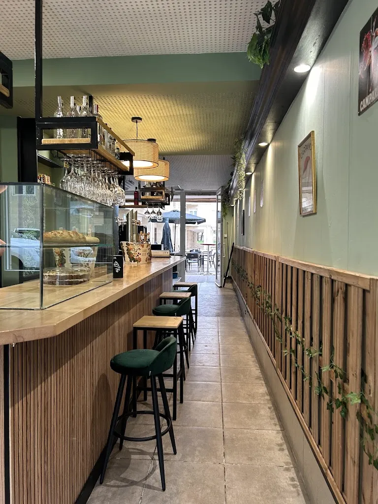 Tiare vermuteria ristorante a Zarautz