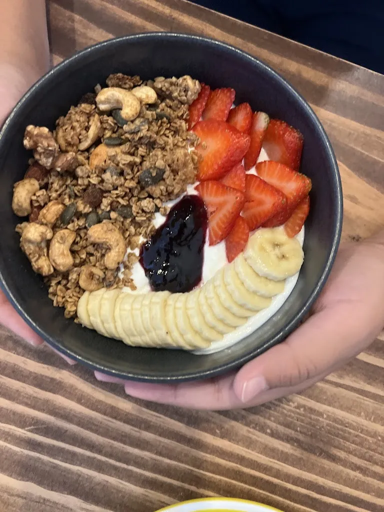 Ronald Urbaez_Scarlett Atocha - Reina Sofía | Specialty Coffee • Real Food_Baña A_review