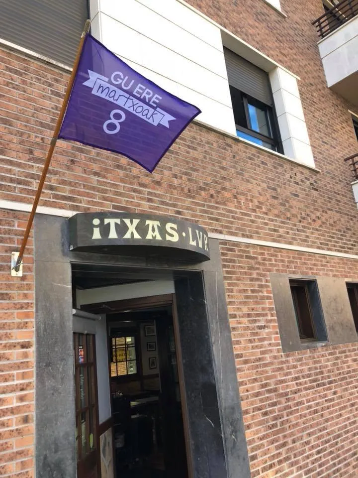 Itxas-lur Taberna restaurant in Zarautz