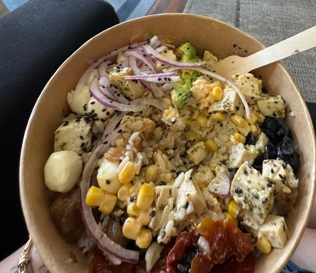 Kelly Monroy_Goxo Poke Bar_Zarautz_review