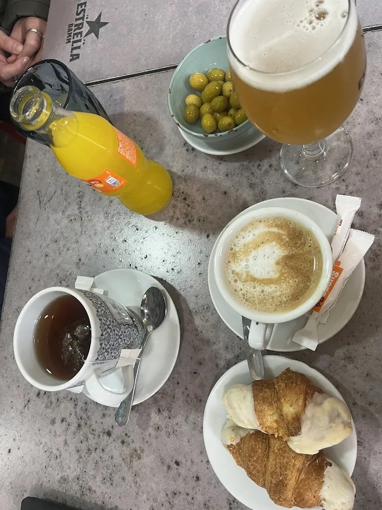 Carla Lota_Bar cafeteria el quinto_Bescanó_review